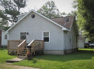631 W 11th St, Mount Carmel, IL 62863