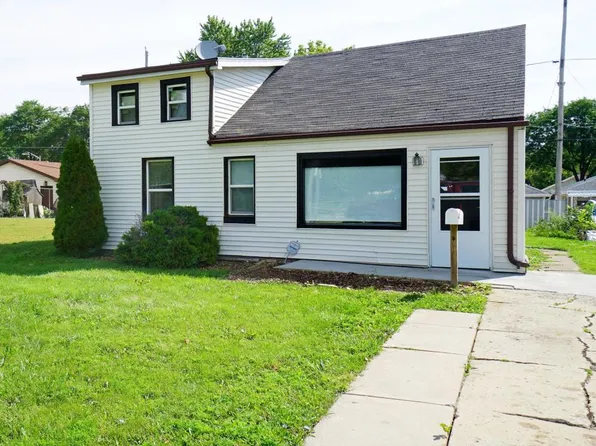 916 S 92nd St, Milwaukee, WI 53214