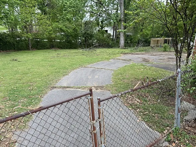 Ryburn Dr — Photo 12