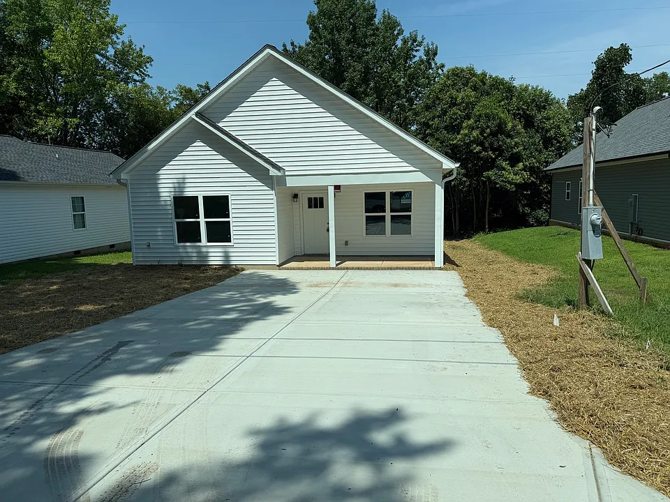 132 Wylie St