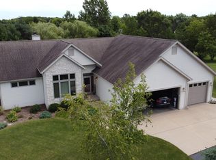 5011 Mesa Ct, Waterford, WI 53185