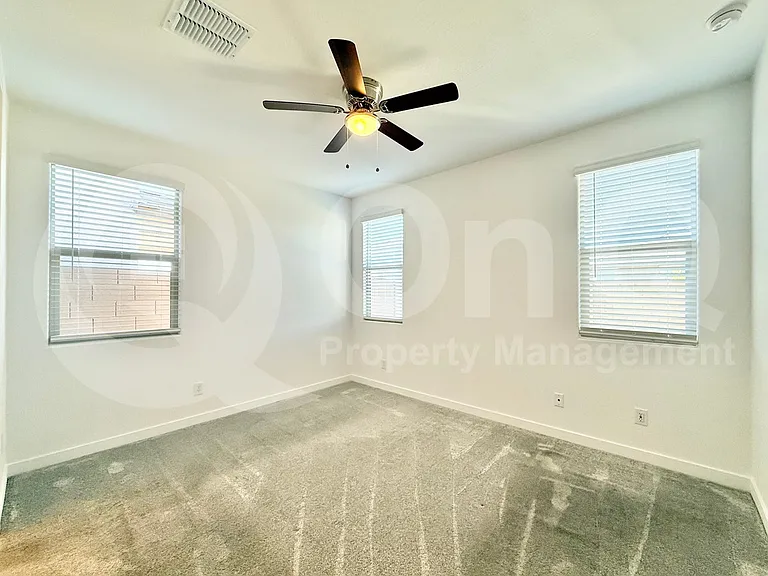 9432 W Roma Ave — Photo 16