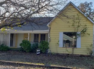 502 S Trenchard St, Decatur, TX 76234