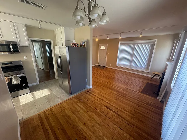 7333 Camellia Ave — Photo 5