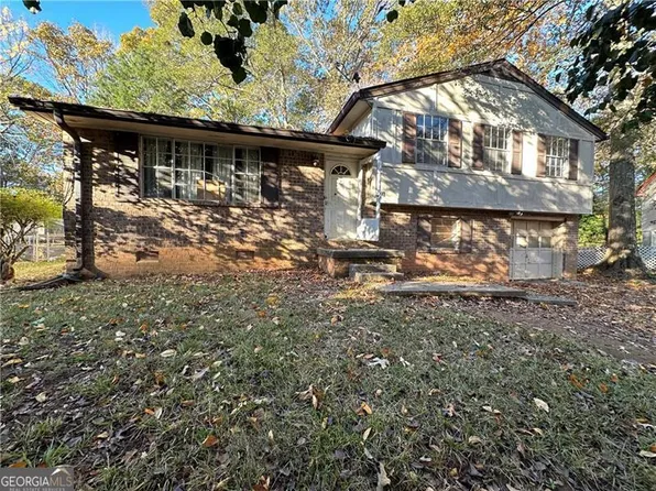 8423 Avalon Dr, Riverdale, GA 30274