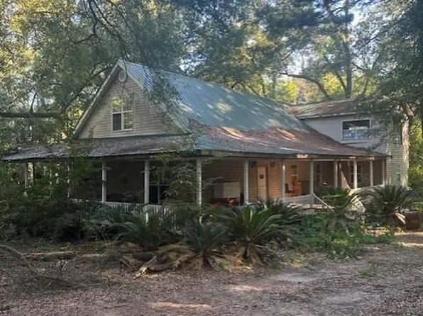 1021 Gipp St, Summerton, SC 29148