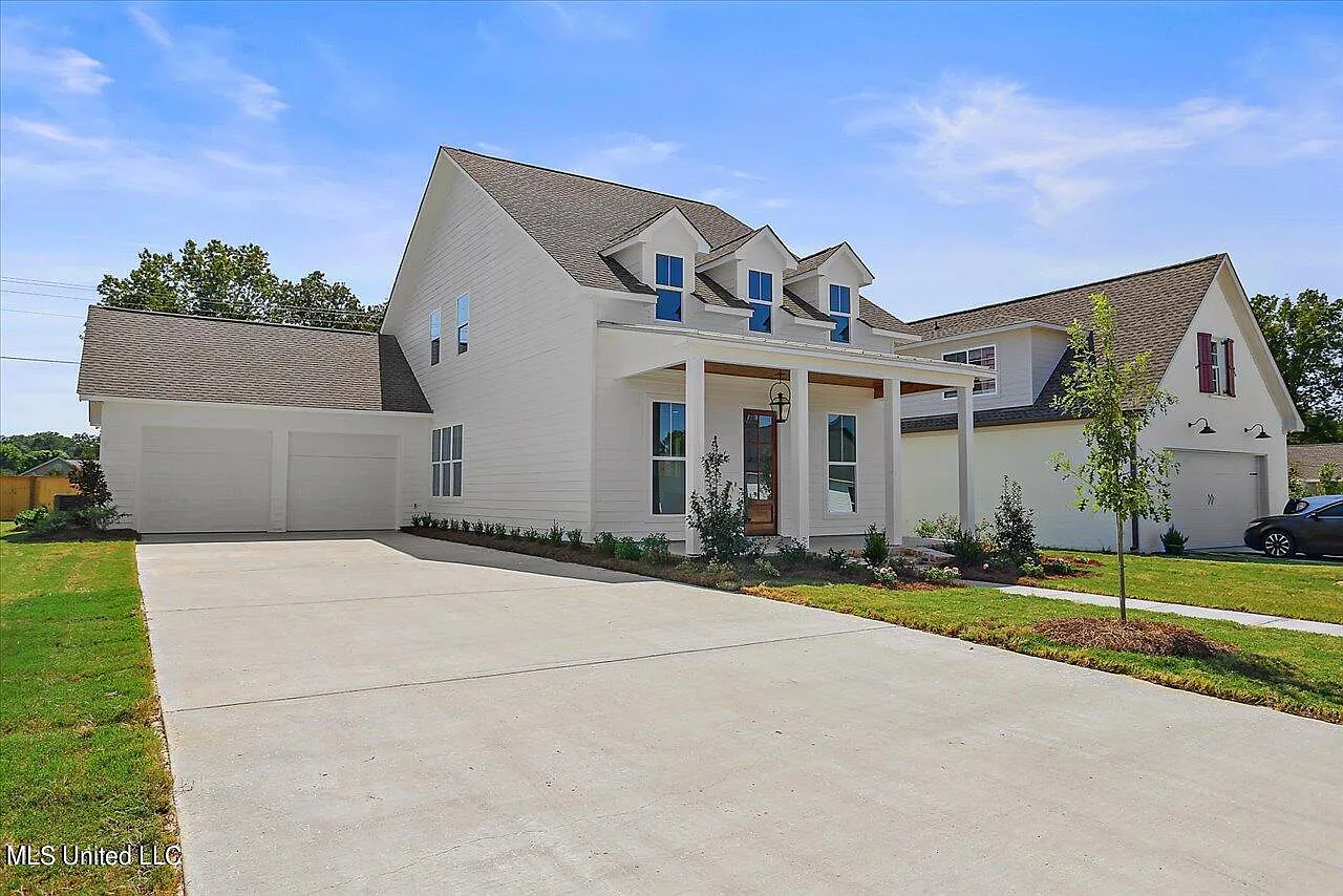 266 Arbor Trails photo 1