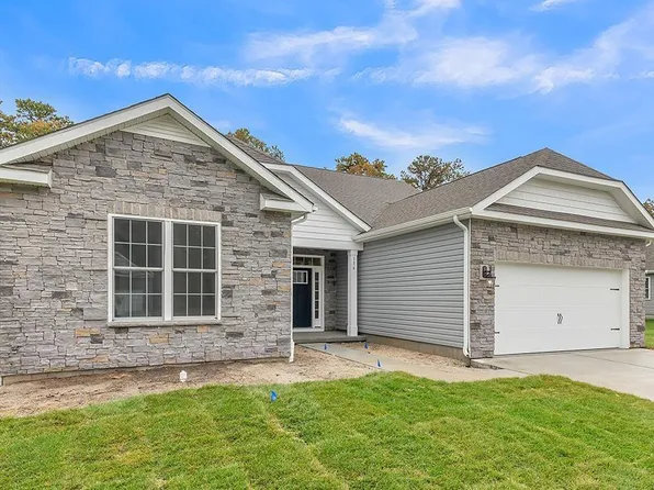 170 Laquinta Dr, Egg Harbor Township, NJ 08234