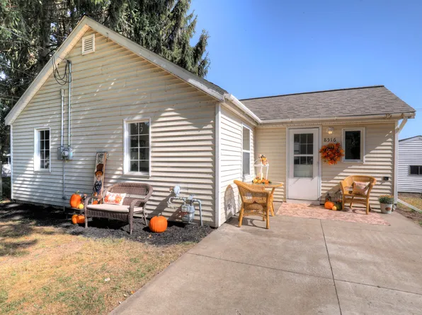 8516 Harlow Ave SW, Byron Center, MI 49315