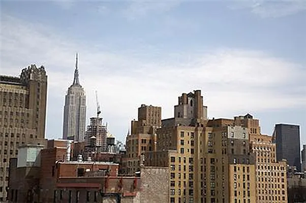 Sold by R New York | media 18