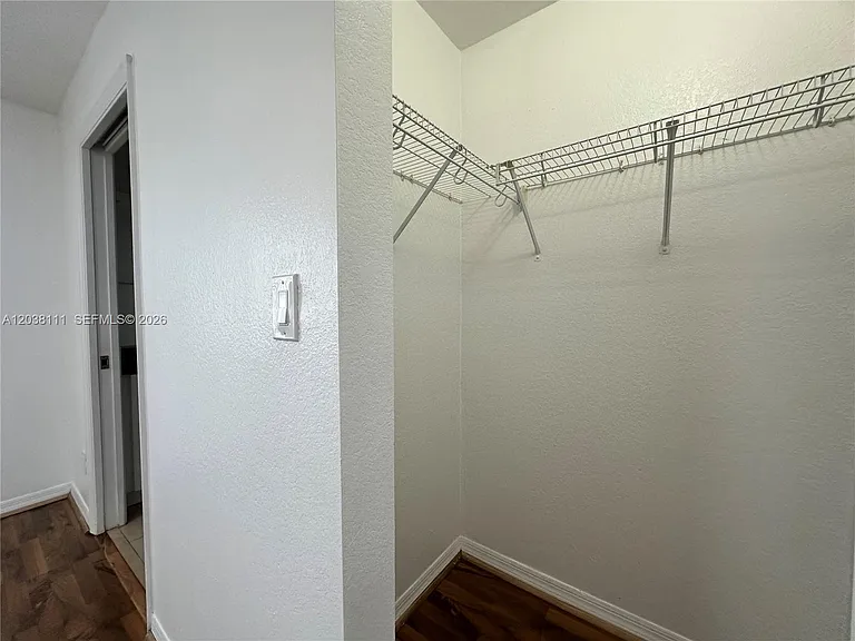 324 NE 3rd St #D — Photo 24