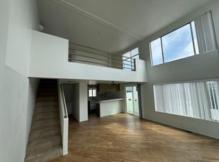 712 9th St #E, Hermosa Beach, CA 90254