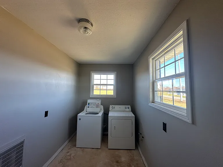 4579 Academy Rd — Photo 15