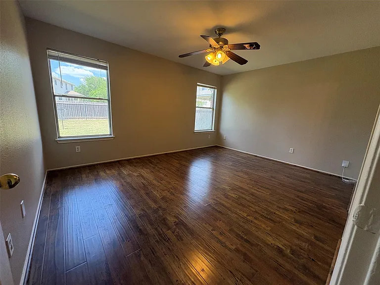 1008 Stacias Way — Photo 7