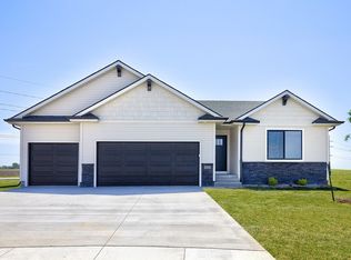 4411 NE 7th St, Ankeny, IA 50021