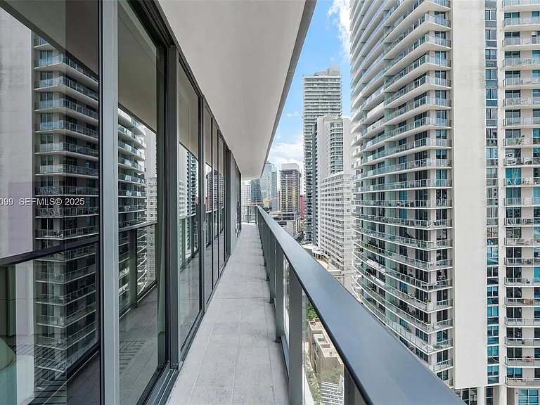 1000 Brickell Plz #2107 — Photo 13