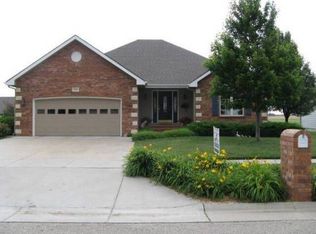525 Pine Ridge Dr, Salina, KS 67401