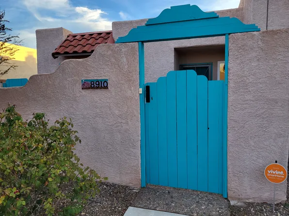 8910 Chambers Pl NE, Albuquerque, NM 87111