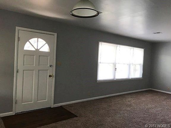 5th image of 1604 E Comanche Ave