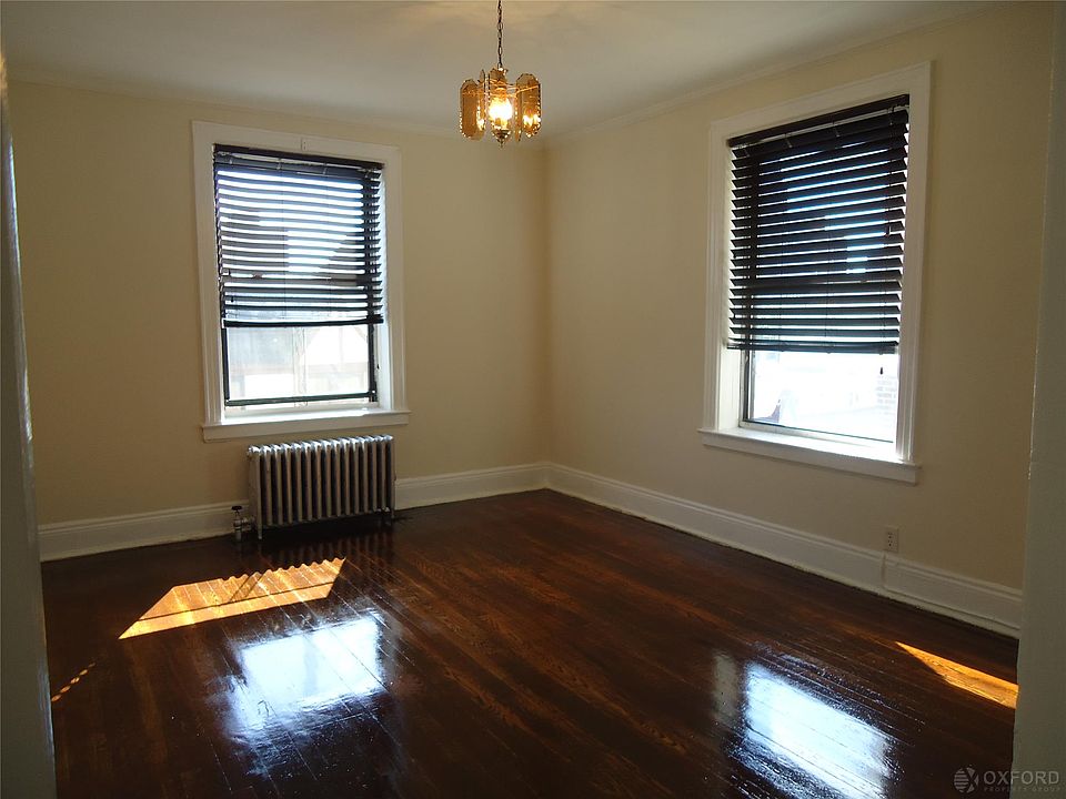 1st image of 3216 Crescent St APT B6