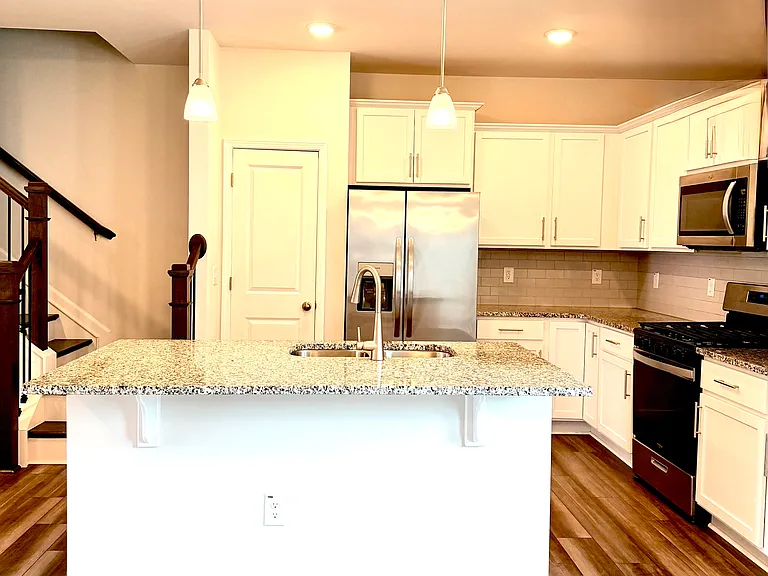 4018 Beckton Trl — Photo 7