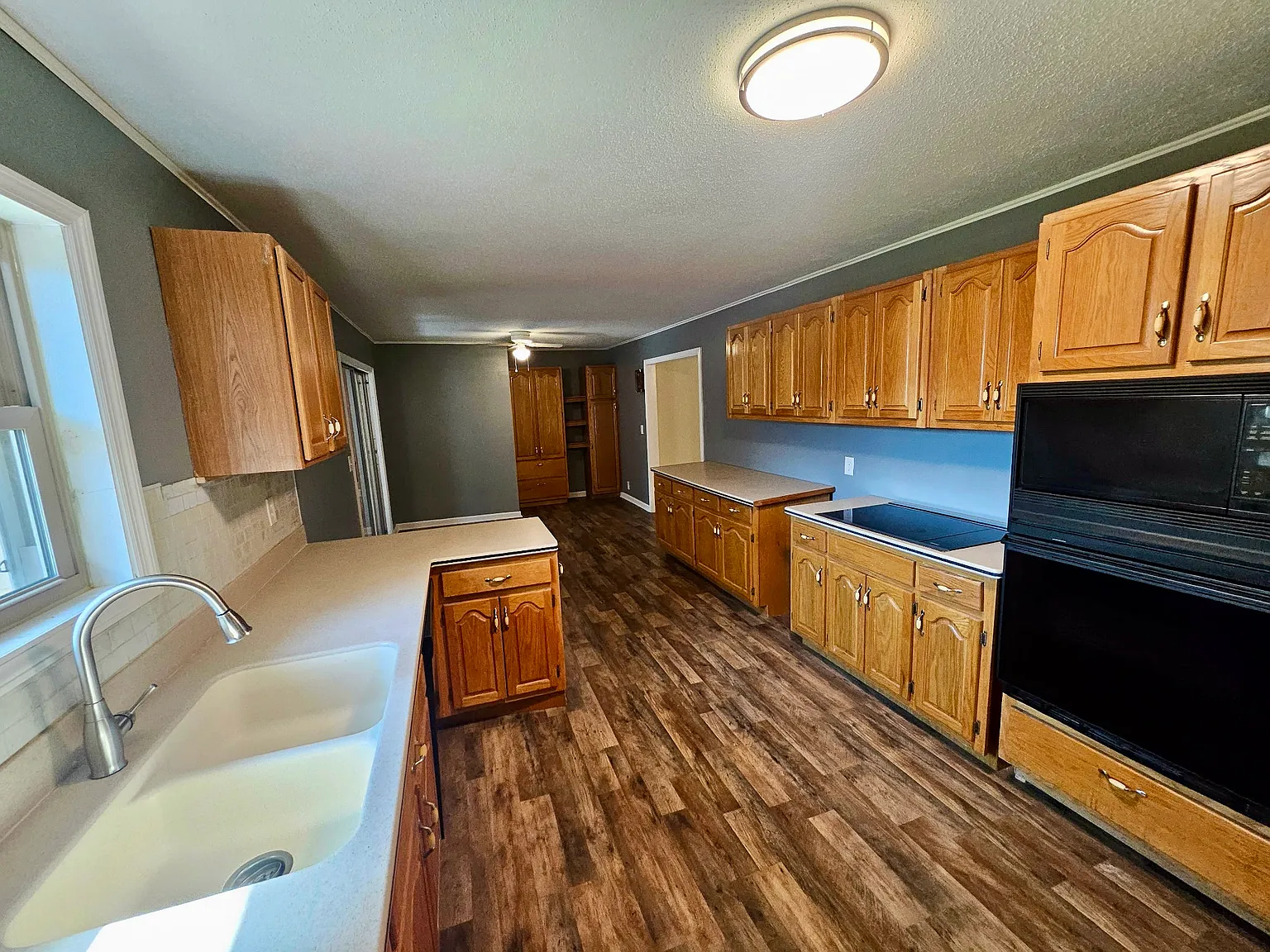 3 bed, 1656 sqft, $1,700 — Photo 2
