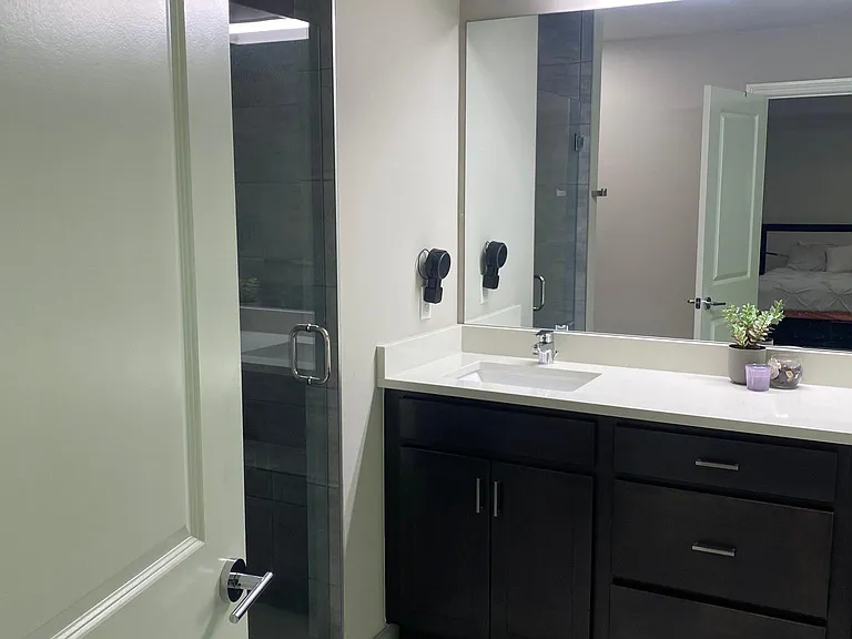 1591 N Lake Dr — Photo 9