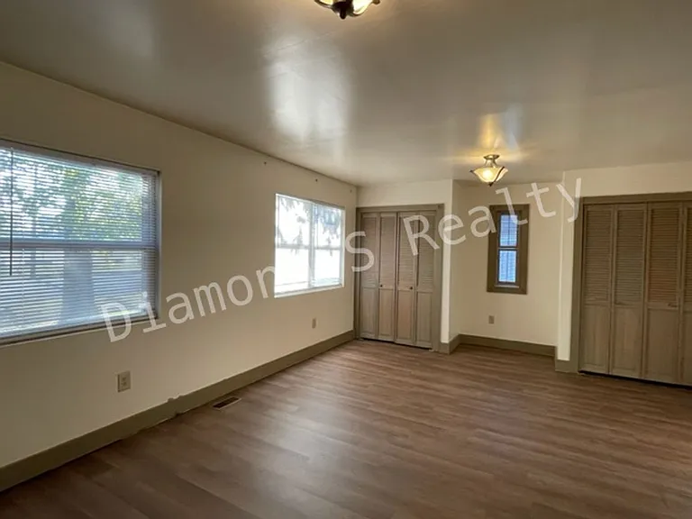 1301 N Fremont Ave — Photo 3