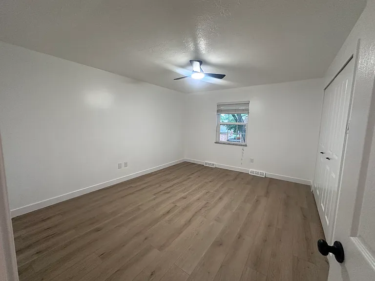 37324 Euclid Ave — Photo 8