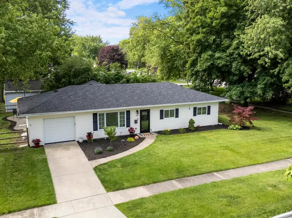 104 Lones Dr, Perrysburg, OH 43551