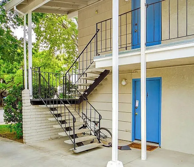 635 Adams St #7 — Photo 13