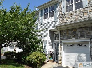 16 Bridgepointe Dr, Laurence Harbor, NJ 08879