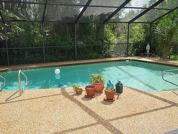 3rd image of 3249 Kingswood Dr