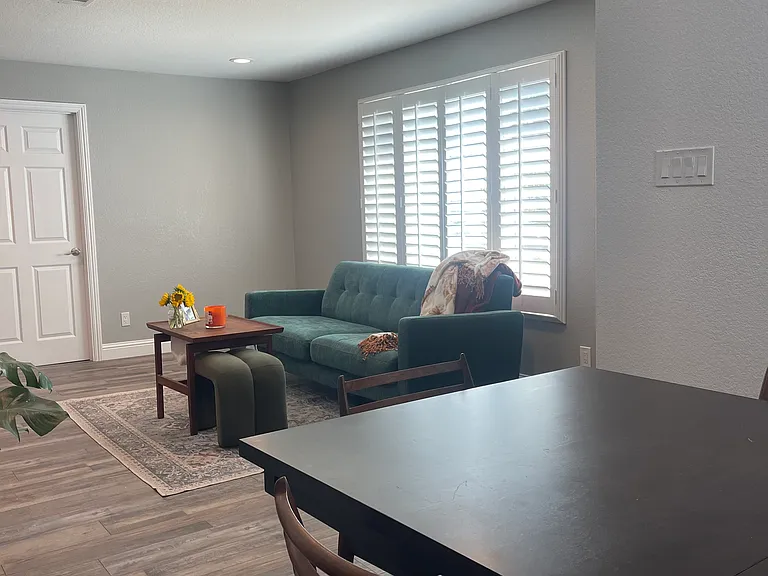 105 Hollywood Ave — Photo 4