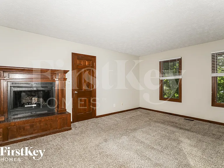 10387 Courageous Dr — Photo 14