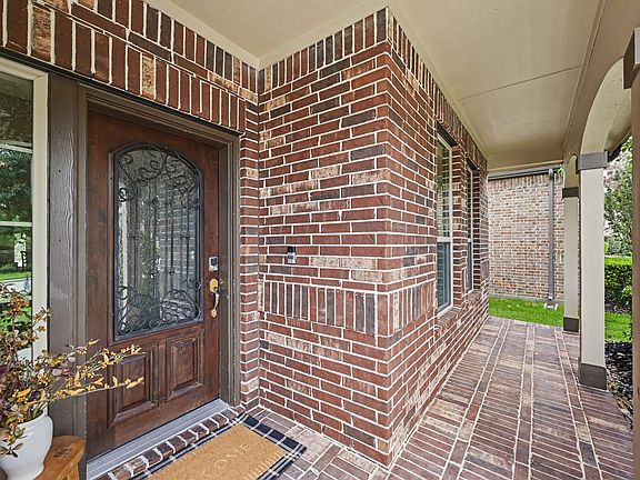 3rd image of 349 Capriccio Ln