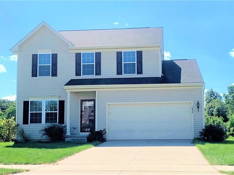 1st image of 1852 Spruce Ln