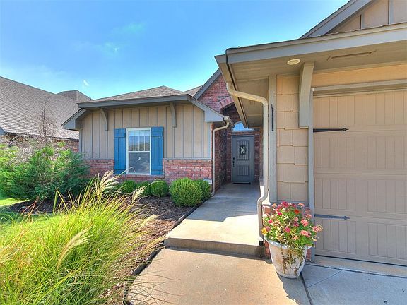 2nd image of 3837 Slater Dr