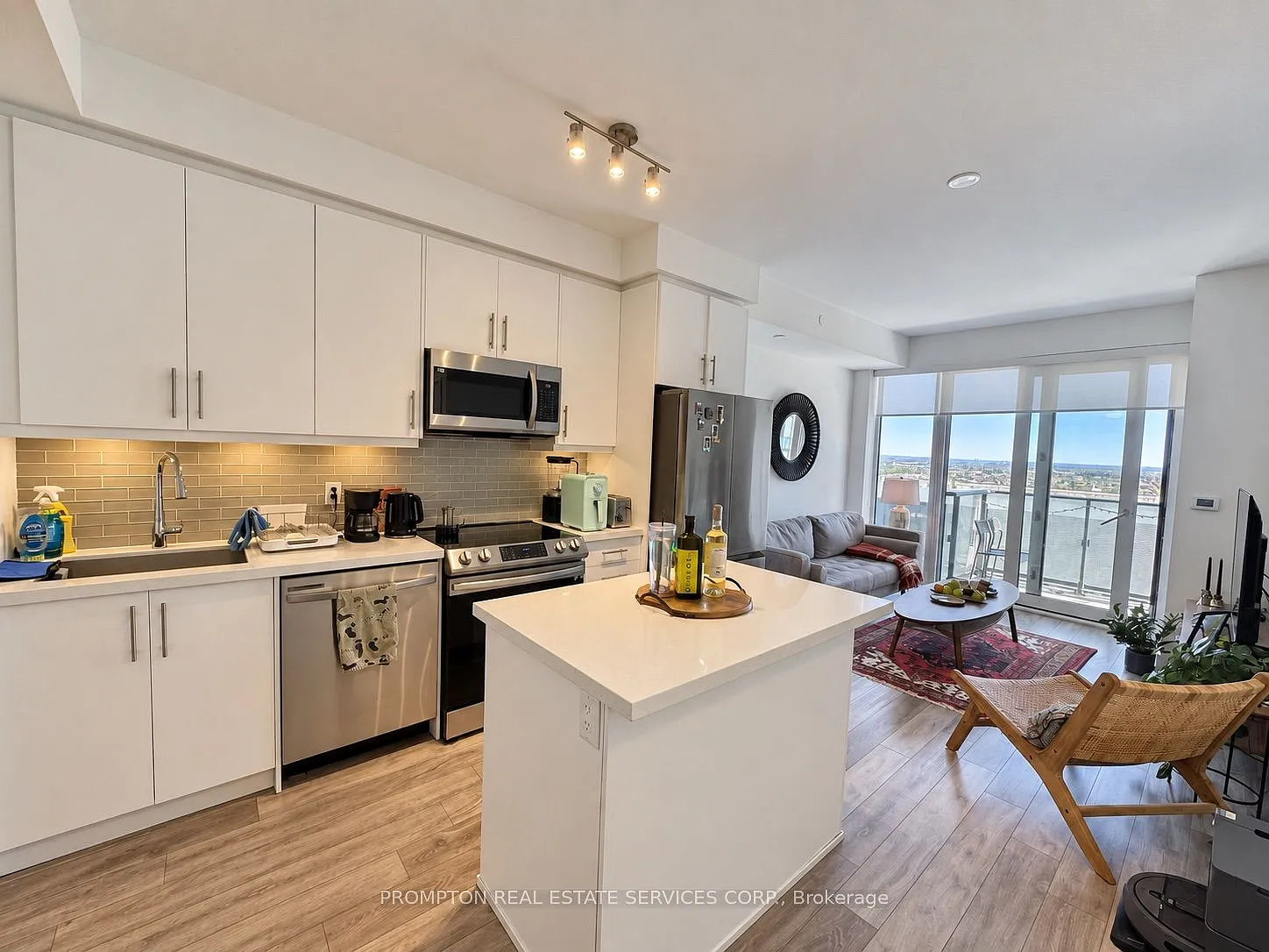 1 bed, $2,300 — Photo 4