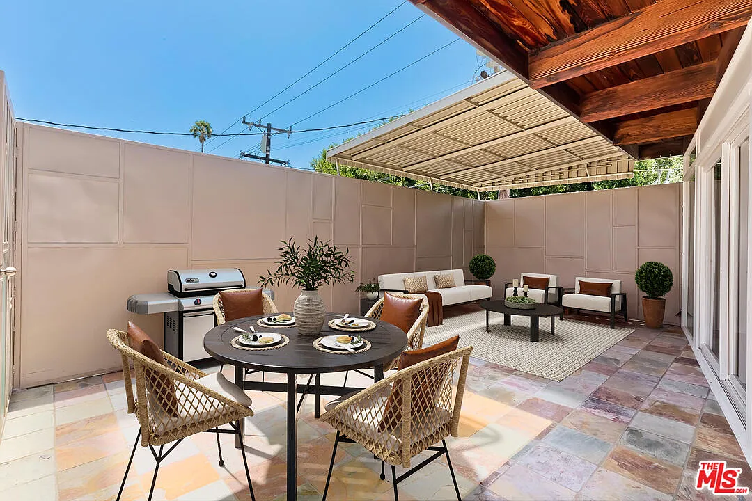 2 bed, 2.0 bath, 1103 sqft, $5,500 — Photo 1