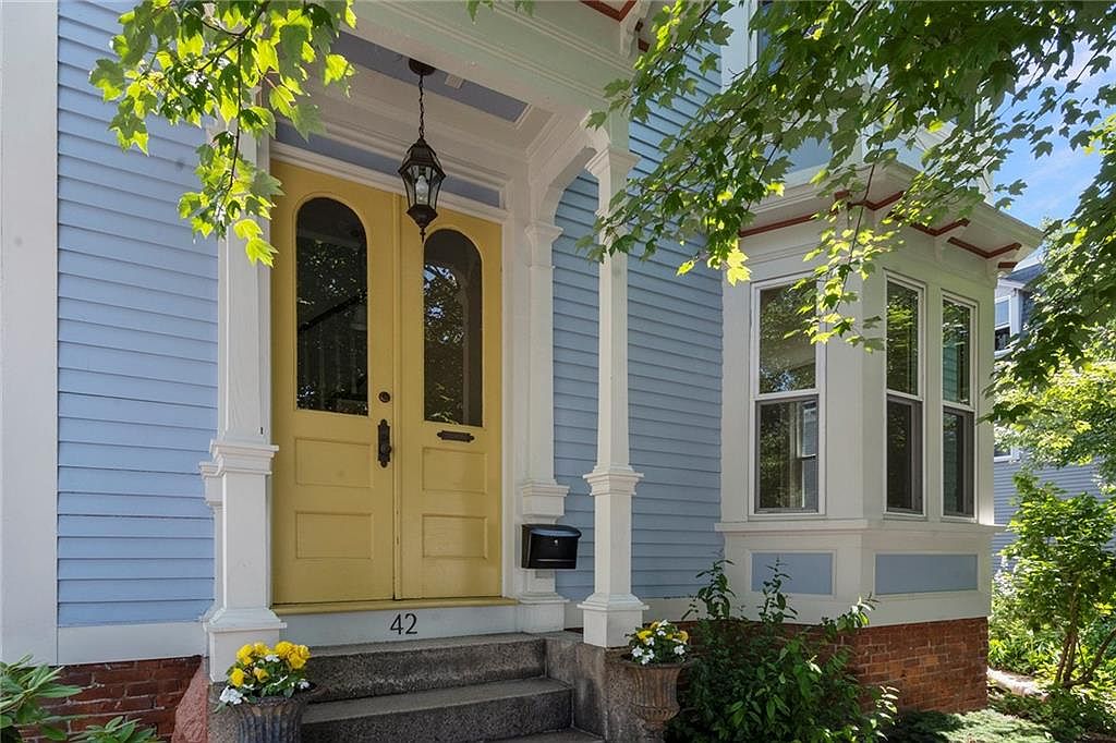 42 East St, Providence, RI 02906 | Zillow