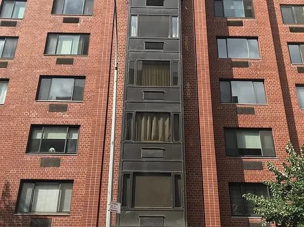 447 W 45th St APT 4C, New York, NY 10036