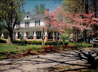 648 New Hope Rd, Purlear, NC 28665