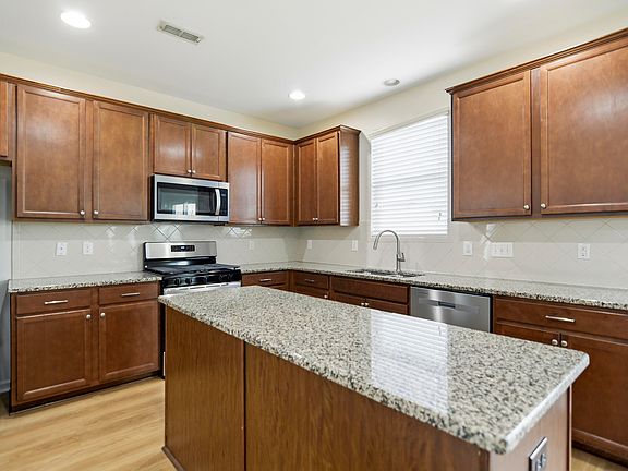 5th image of 3905 Massey Pointe Ct