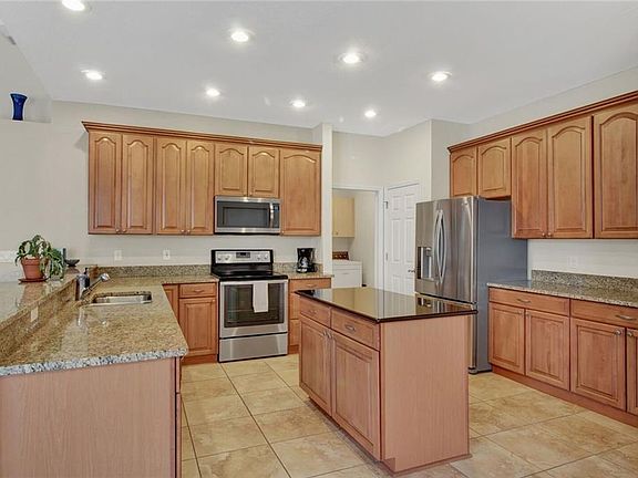 4th image of 3225 Kilmer Dr