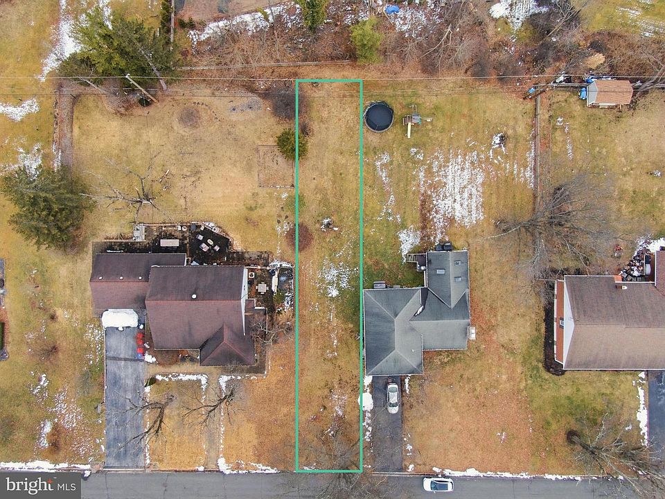 1st image of 957 Kenny Rd