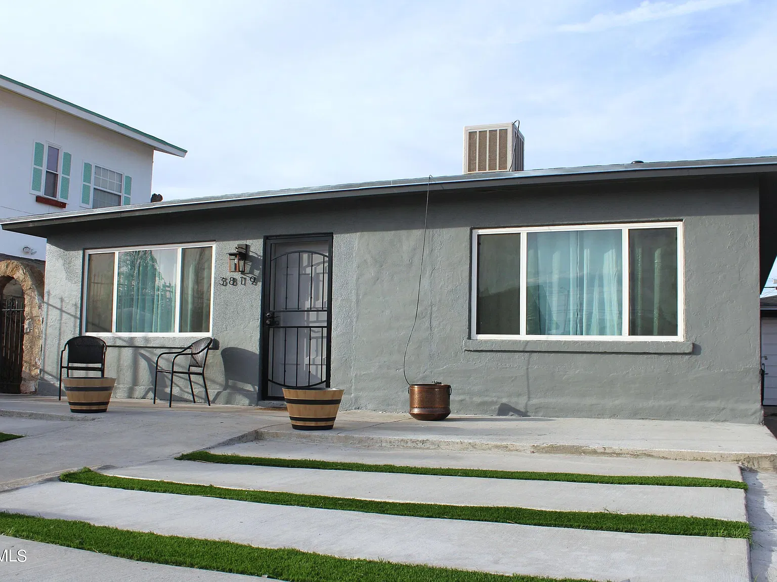 2 bed, 2.0 bath, 992 sqft, $1,450 — Photo 2