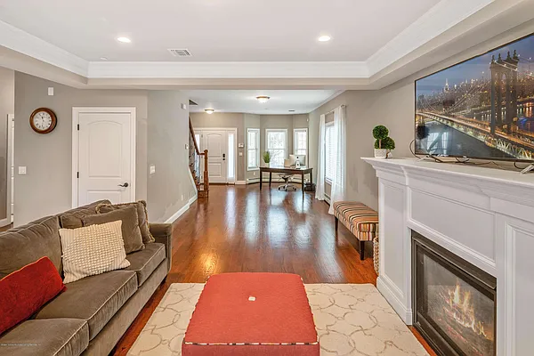 Sold by Ben Bay Realty Co | media 31