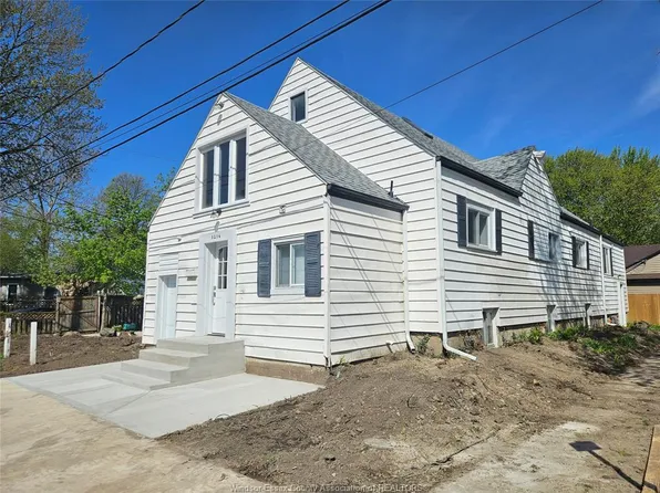 3216 Manchester Rd #2, Windsor, ON N9C 1X9