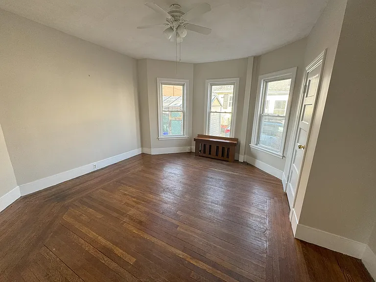 Larger bedroom empty